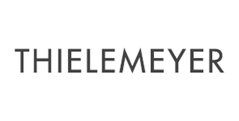 Weißes Bild mit Schriftzug "THIELEMEYER"